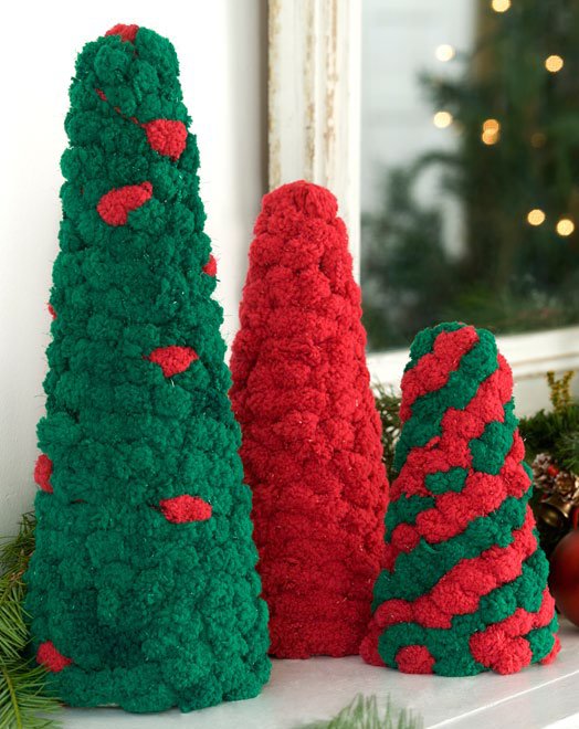 Pom-Pom Yarn Christmas Trees